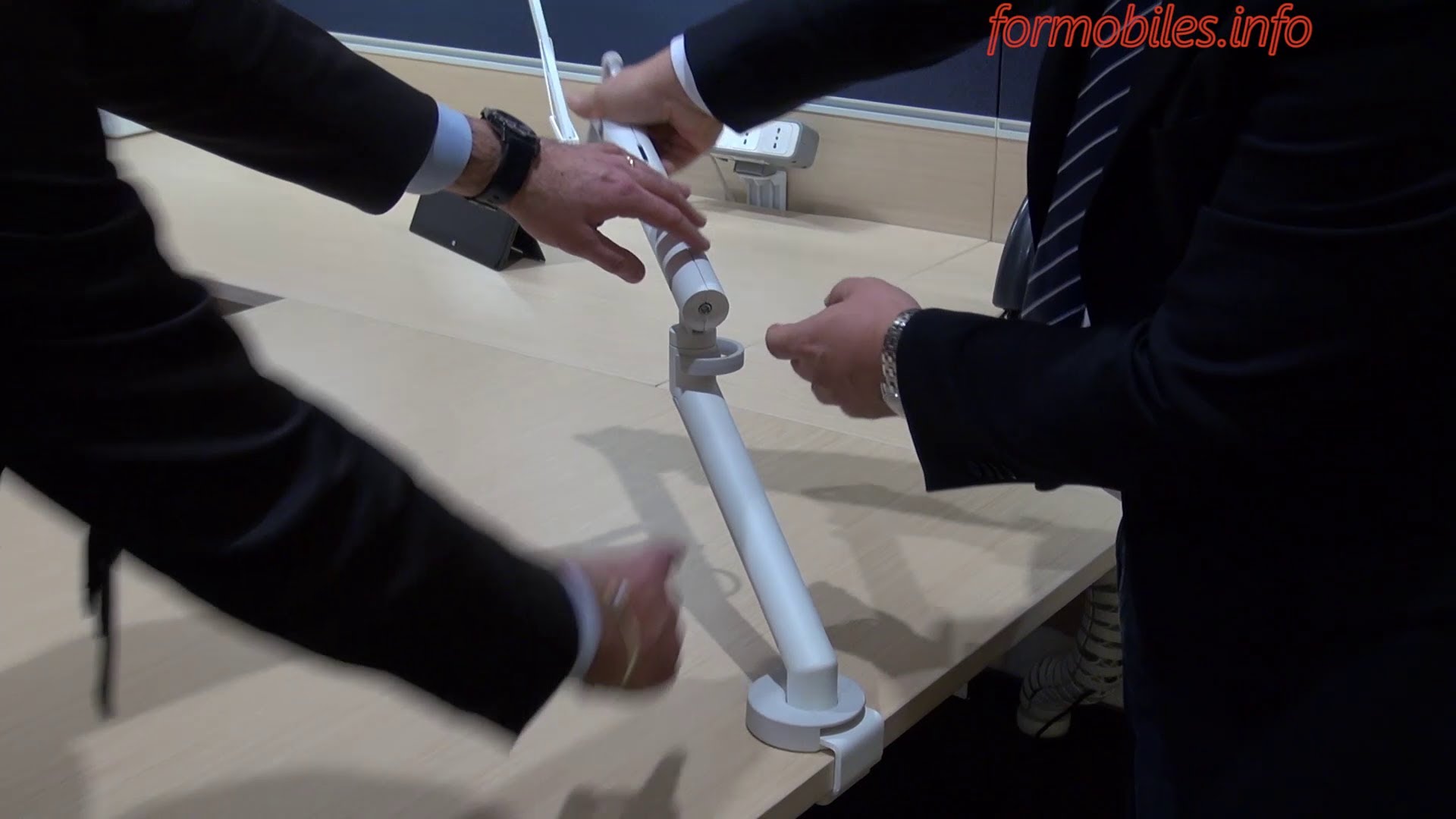 办公辅件|显示器支架|办公安博网页版|安博anbo（中国）安博网页版|Flo 台面显示屏支架